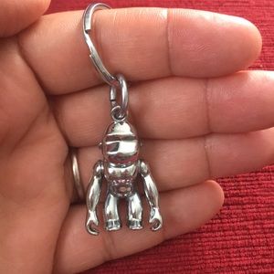 💥Sold on Merc. 💥Kipling metal monkey key chain